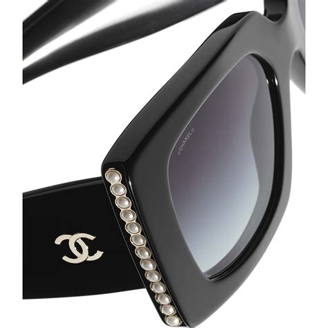 chanel sunglasses wit pearls and tiger print purple leans|Eyewear .